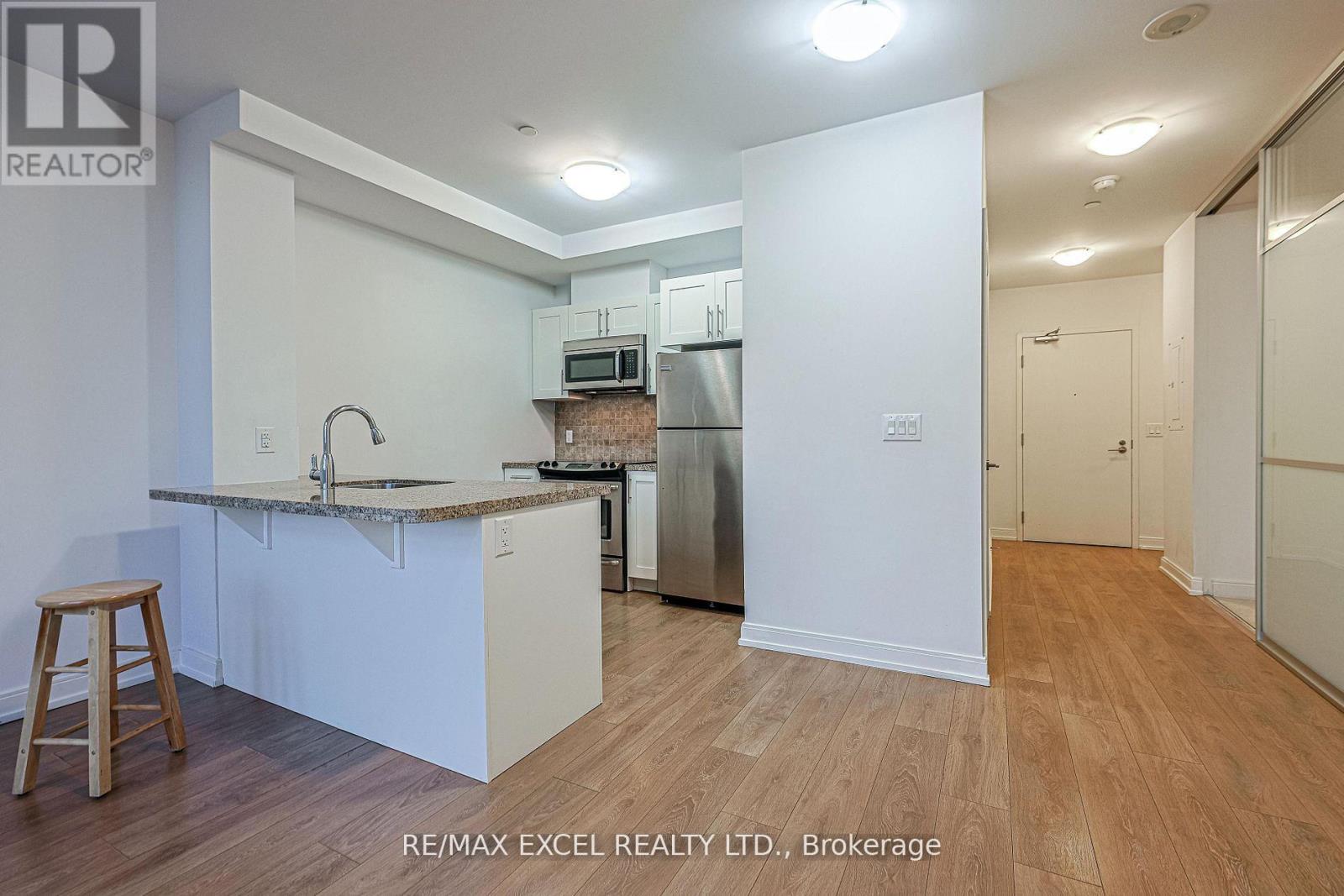 733 - 540 Bur Oak Avenue, Markham, Ontario  L6C 0C4 - Photo 5 - N12883070