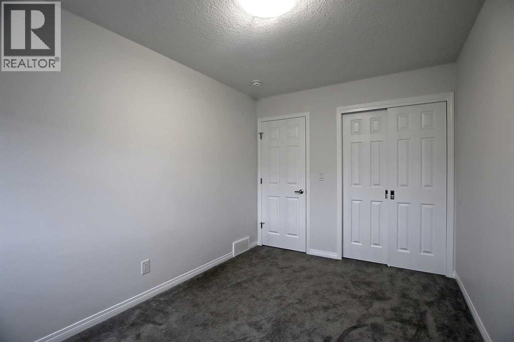 39 Yorkville Boulevard Sw, Calgary, Alberta  T2X 4K2 - Photo 23 - A2287544