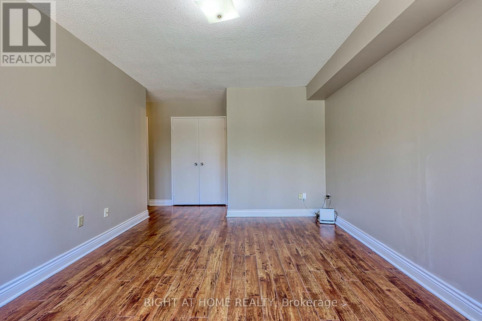 1580 Mississauga Valley Boulevard, Mississauga, Ontario  L5A 3T8 - Photo 35 - W12881108