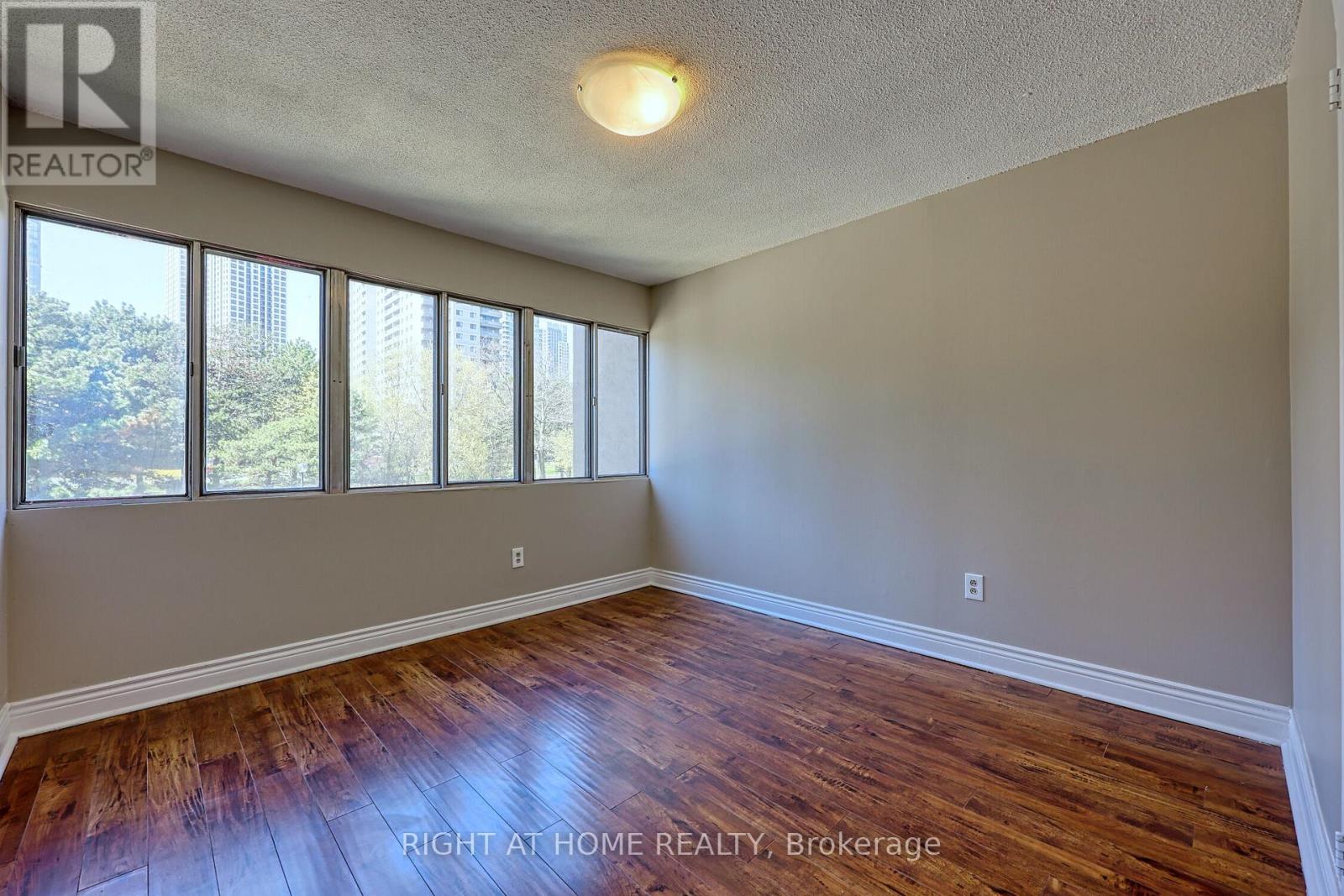 1580 Mississauga Valley Boulevard, Mississauga, Ontario  L5A 3T8 - Photo 22 - W12881108