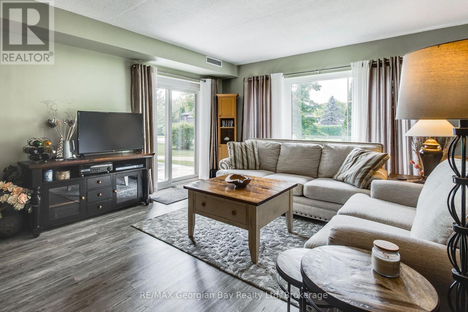 102 - 11 Beck Boulevard, Penetanguishene, Ontario  L9M 2G1 - Photo 7 - S12881848