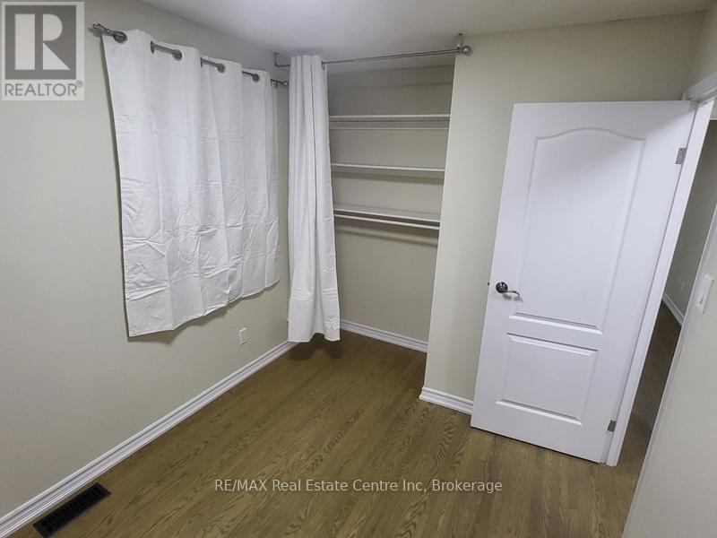 7 Sanderson Drive, Guelph (Willow West/sugarbush/west Acres), Ontario  N1H 6T7 - Photo 17 - X12851228