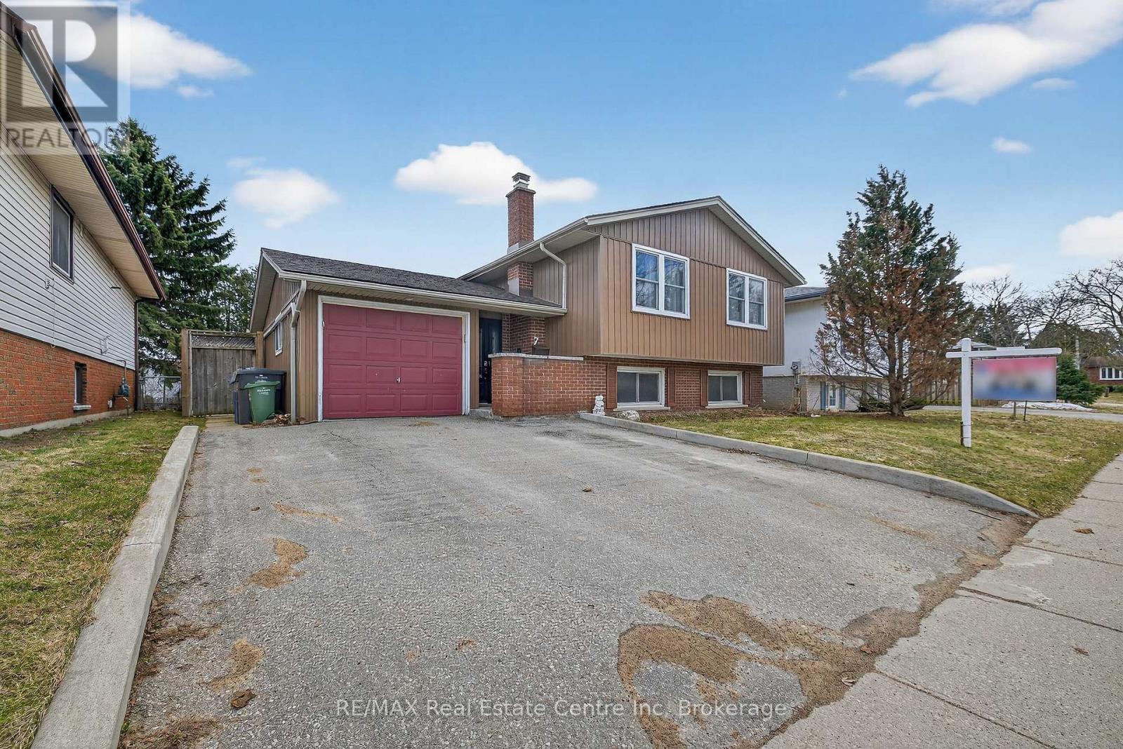 7 Sanderson Drive, Guelph (Willow West/sugarbush/west Acres), Ontario  N1H 6T7 - Photo 2 - X12851228