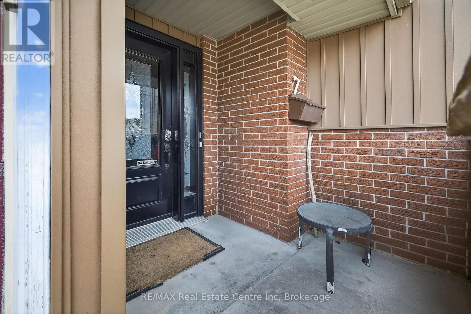 7 Sanderson Drive, Guelph (Willow West/sugarbush/west Acres), Ontario  N1H 6T7 - Photo 36 - X12851228