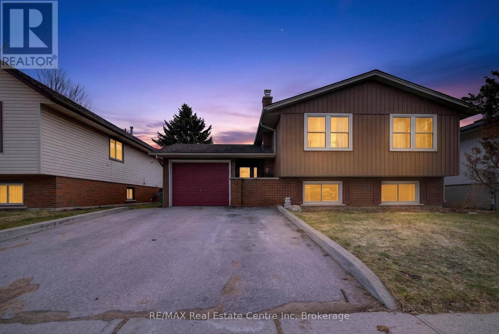 7 Sanderson Drive, Guelph (Willow West/sugarbush/west Acres), Ontario  N1H 6T7 - Photo 34 - X12851228