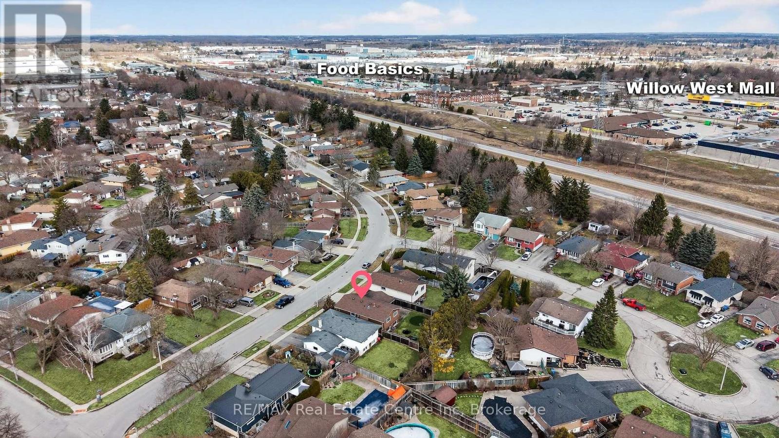 7 Sanderson Drive, Guelph (Willow West/sugarbush/west Acres), Ontario  N1H 6T7 - Photo 49 - X12851228