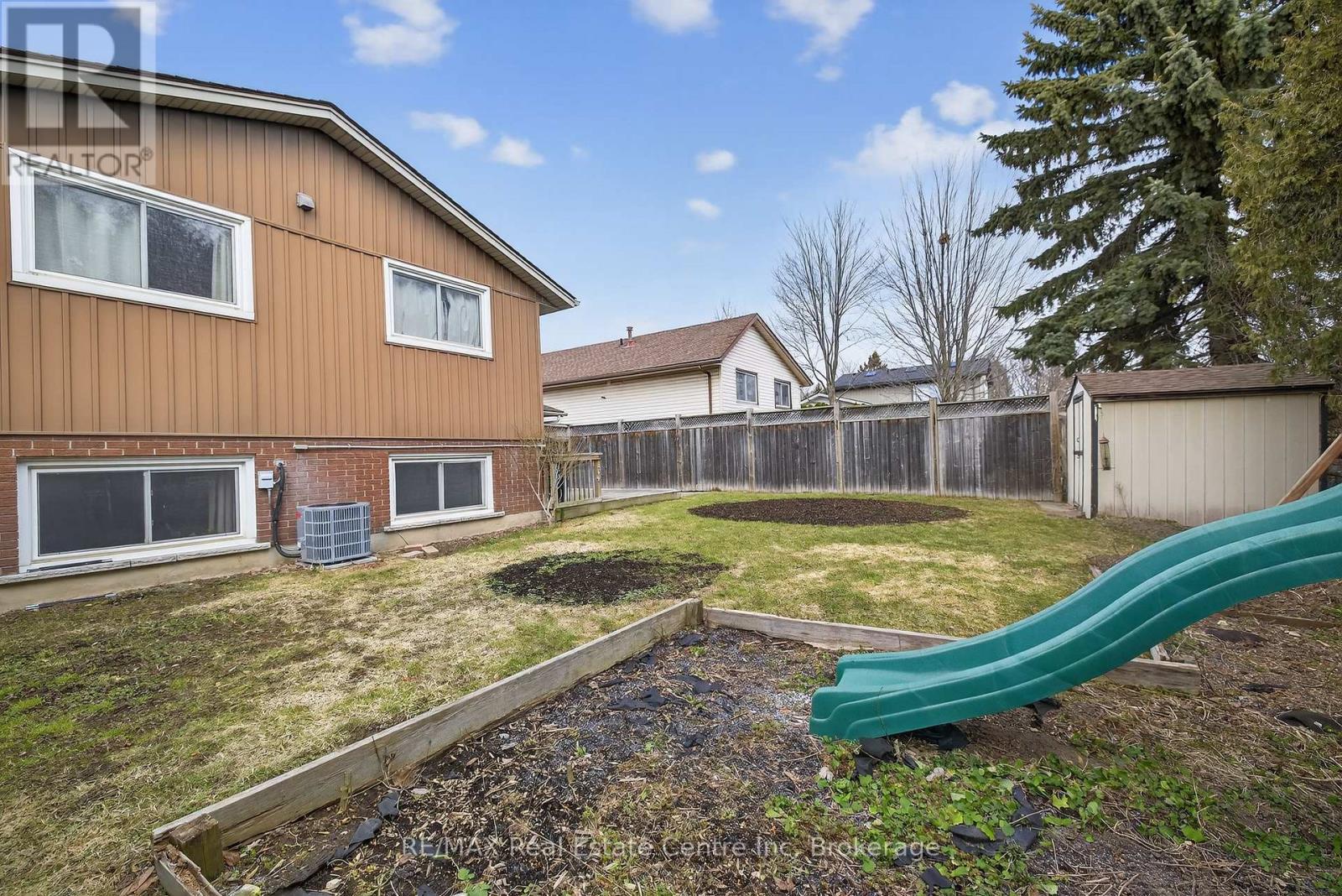 7 Sanderson Drive, Guelph (Willow West/sugarbush/west Acres), Ontario  N1H 6T7 - Photo 40 - X12851228