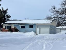 19 419 Highway, Lundar, Manitoba