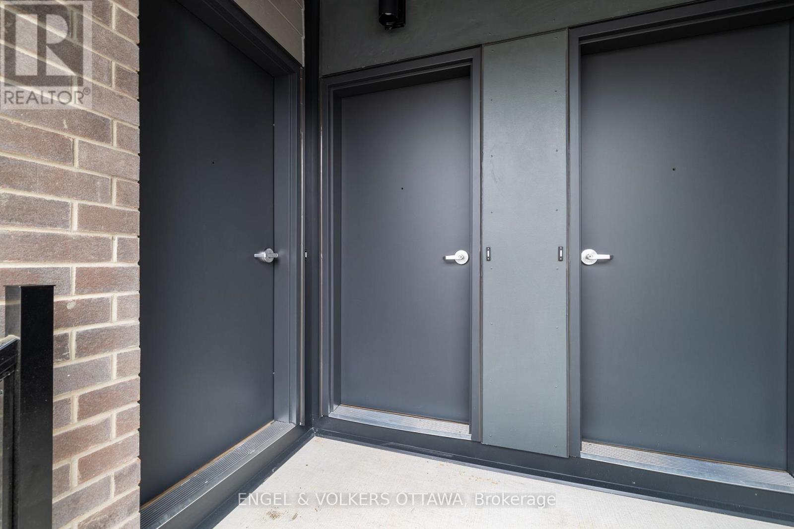 C - 1260 Marenger Street, Ottawa, Ontario  K1C 1S2 - Photo 2 - X12883096