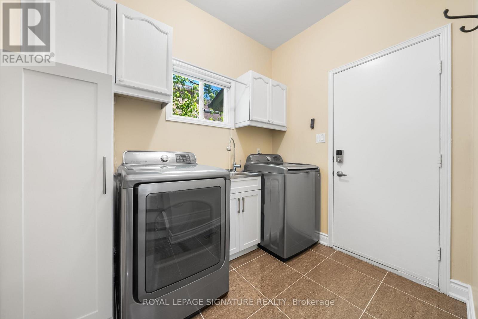 16 Queensgate Court, Markham, Ontario  L3R 8L5 - Photo 25 - N12883092