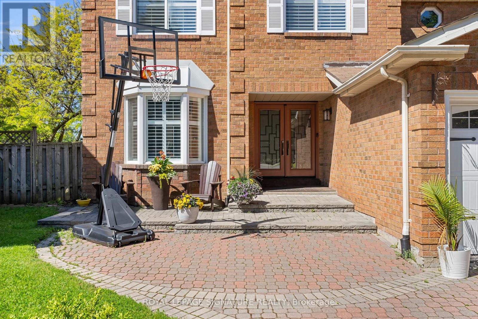 16 Queensgate Court, Markham, Ontario  L3R 8L5 - Photo 34 - N12883092