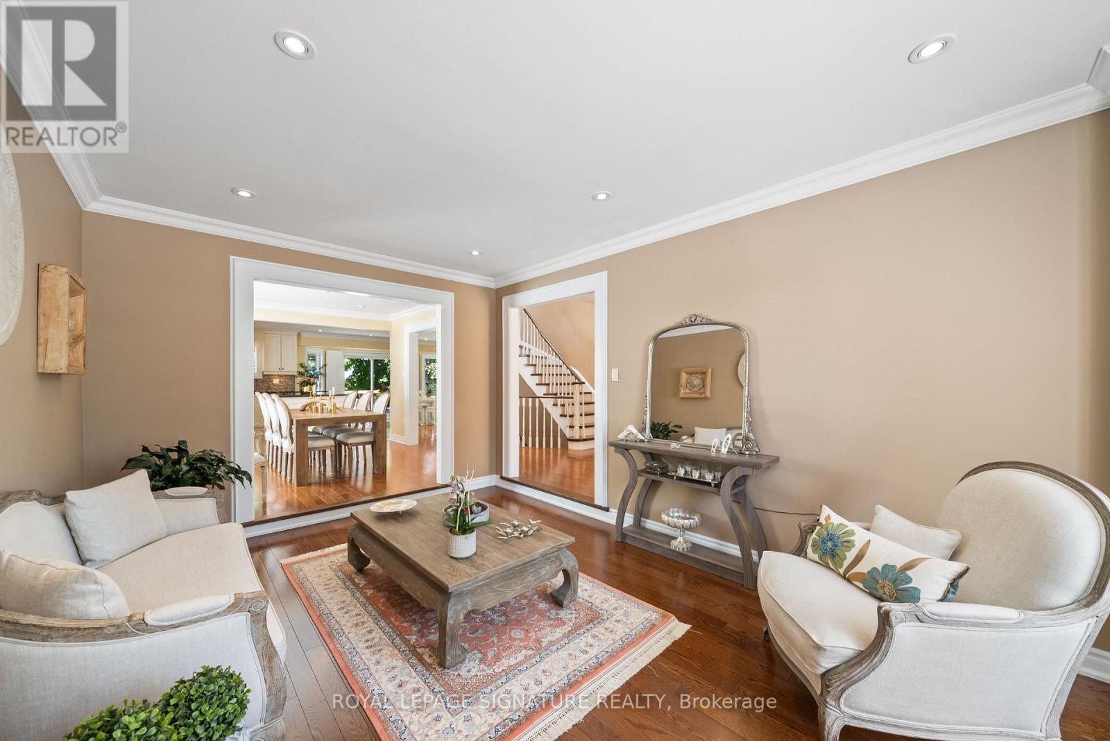 16 Queensgate Court, Markham, Ontario  L3R 8L5 - Photo 5 - N12883092