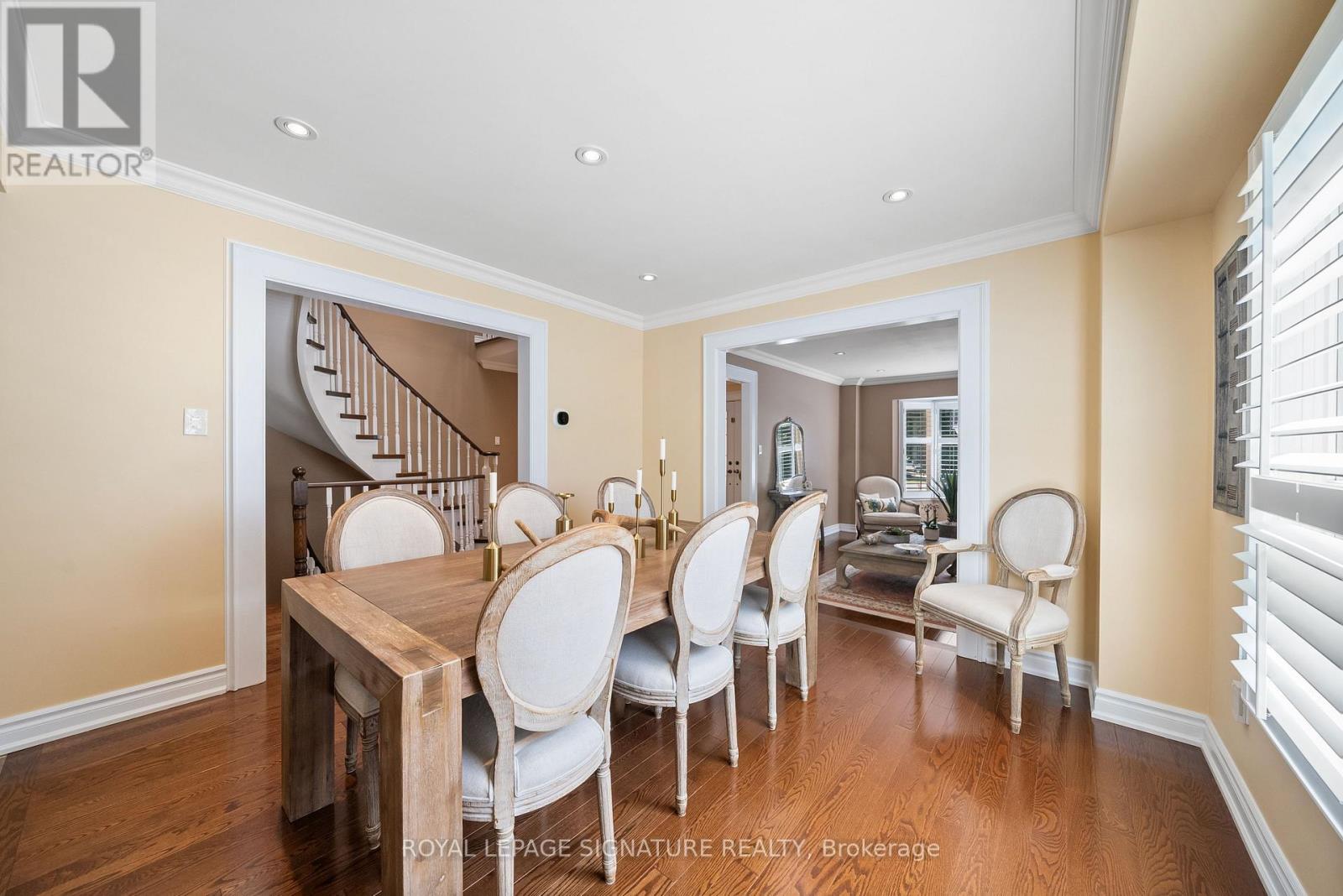 16 Queensgate Court, Markham, Ontario  L3R 8L5 - Photo 6 - N12883092