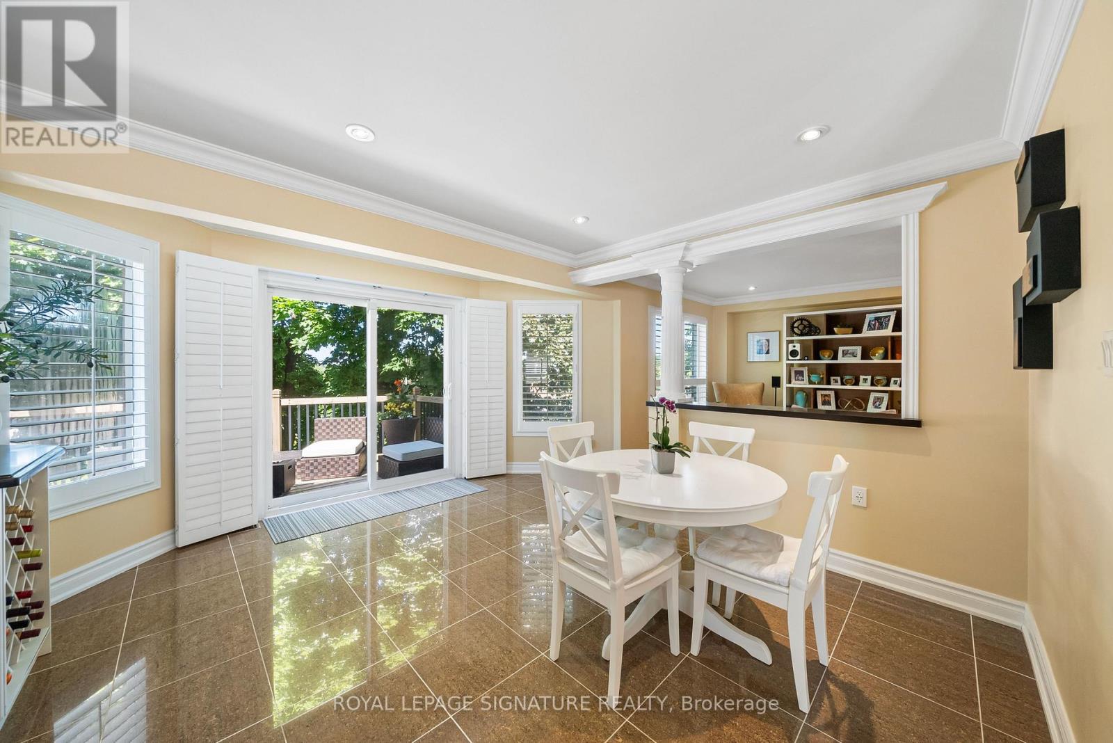 16 Queensgate Court, Markham, Ontario  L3R 8L5 - Photo 9 - N12883092