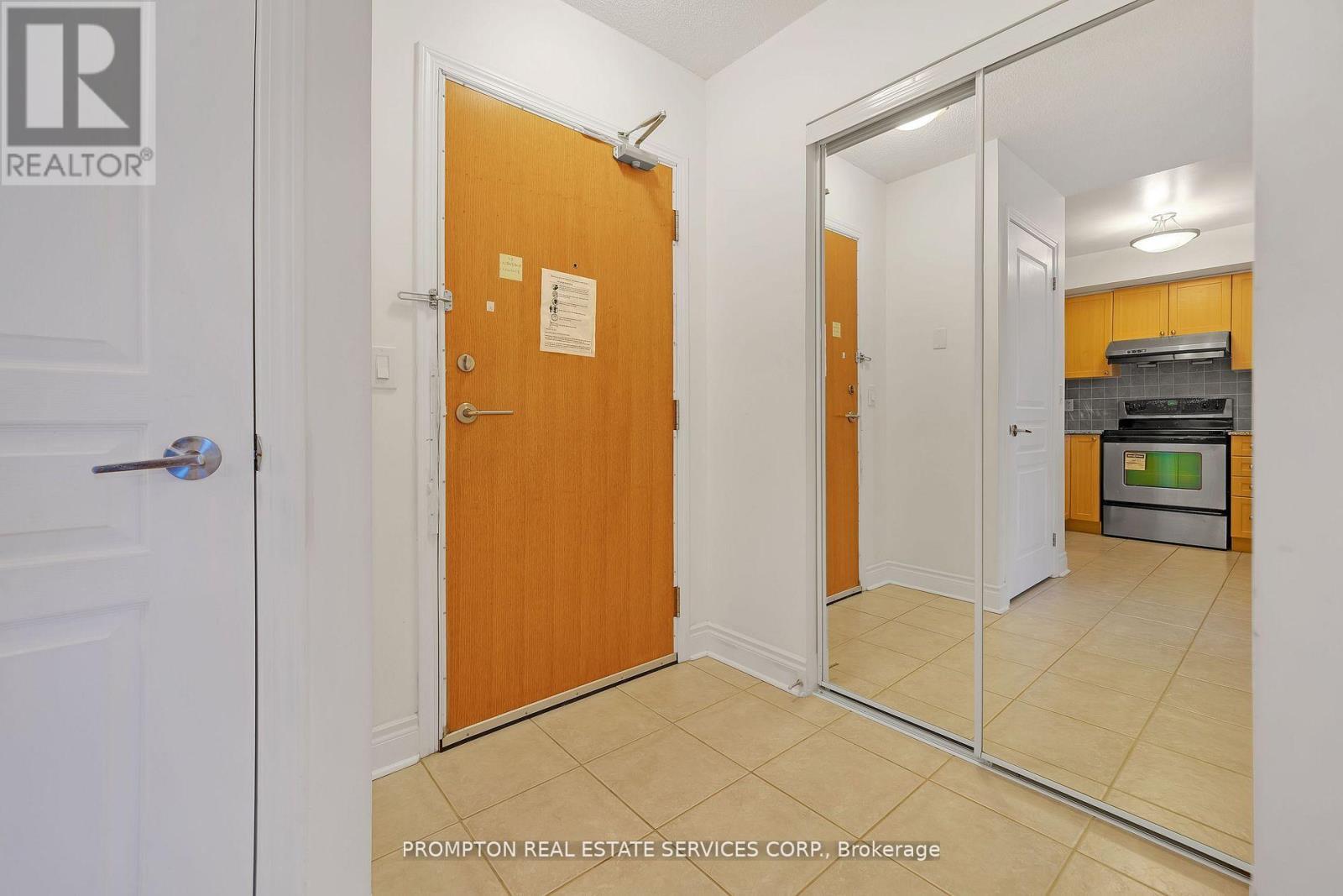 811 - 75 South Town Centre Boulevard, Markham, Ontario  L6G 0B3 - Photo 3 - N12883098