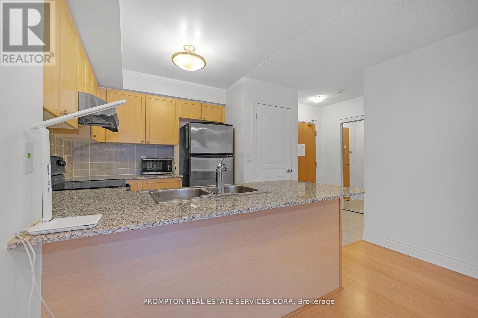 811 - 75 South Town Centre Boulevard, Markham, Ontario  L6G 0B3 - Photo 6 - N12883098