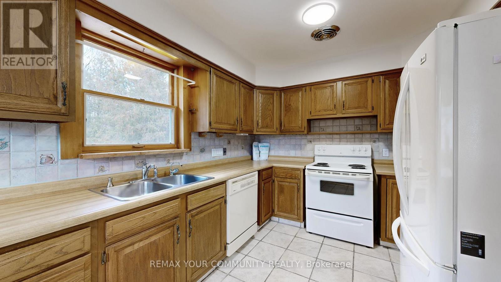 9540 Highway 27, Vaughan, Ontario  L4L 1A7 - Photo 11 - N12883110