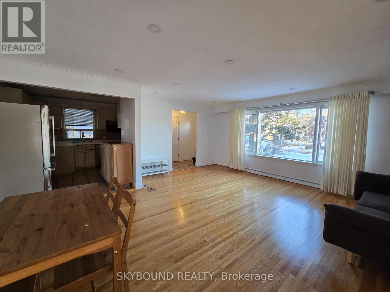 68 Monkton Avenue, Toronto, Ontario  M8Z 4N5 - Photo 18 - W12883090