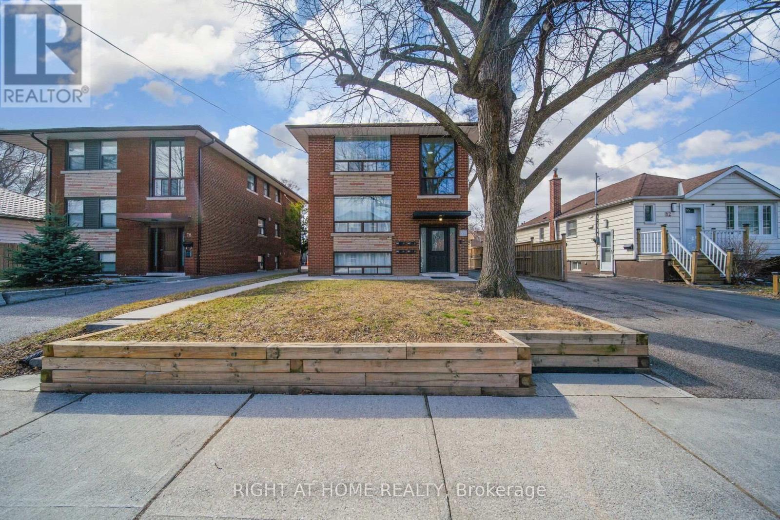 3 - 80 SEVENTEENTH STREET, toronto (new toronto), Ontario