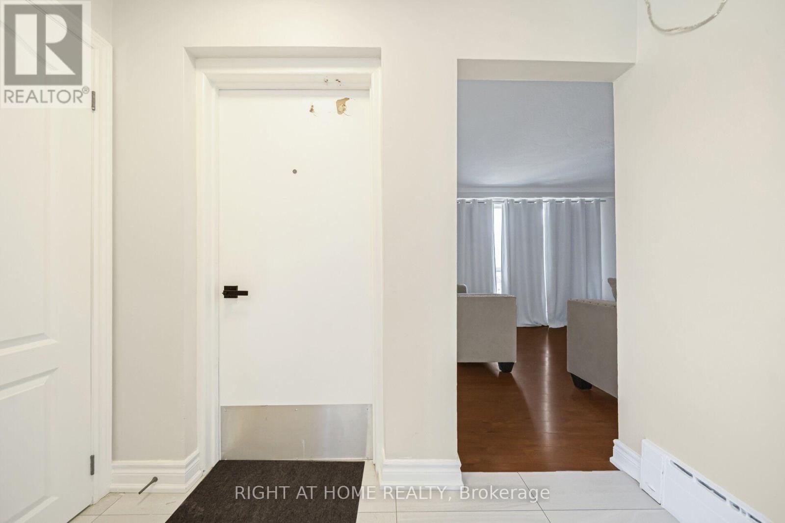 3 - 80 Seventeenth Street, Toronto (New Toronto), Ontario  M8V 3K4 - Photo 10 - W12883122