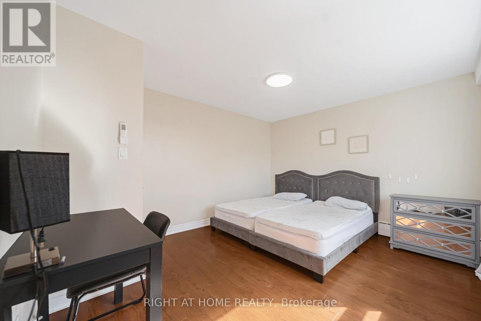 3 - 80 Seventeenth Street, Toronto (New Toronto), Ontario  M8V 3K4 - Photo 26 - W12883122