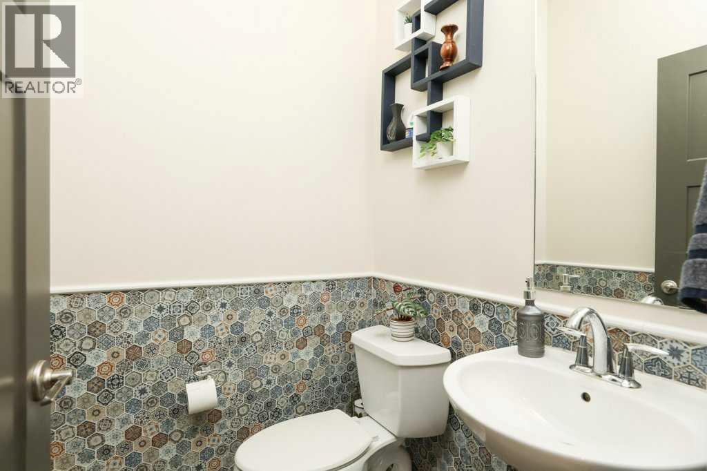 7 Greywolf Road N, Lethbridge, Alberta  T1H 7E8 - Photo 14 - A2293215