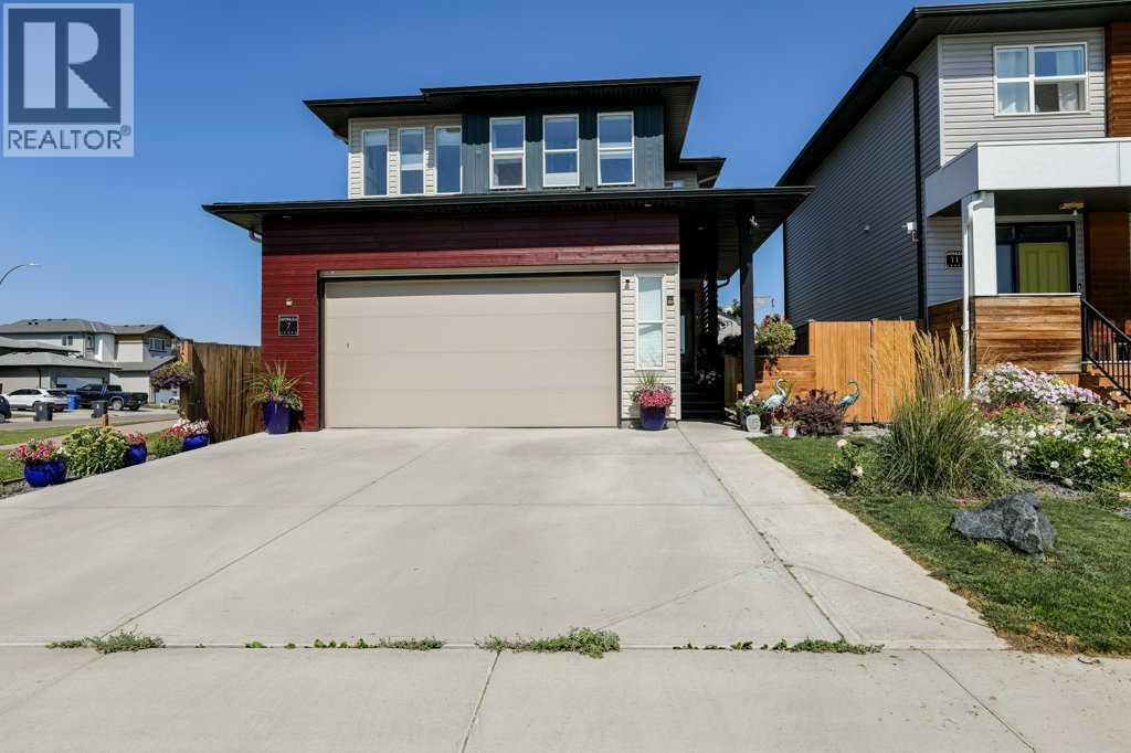 7 Greywolf Road N, Lethbridge, Alberta  T1H 7E8 - Photo 3 - A2293215