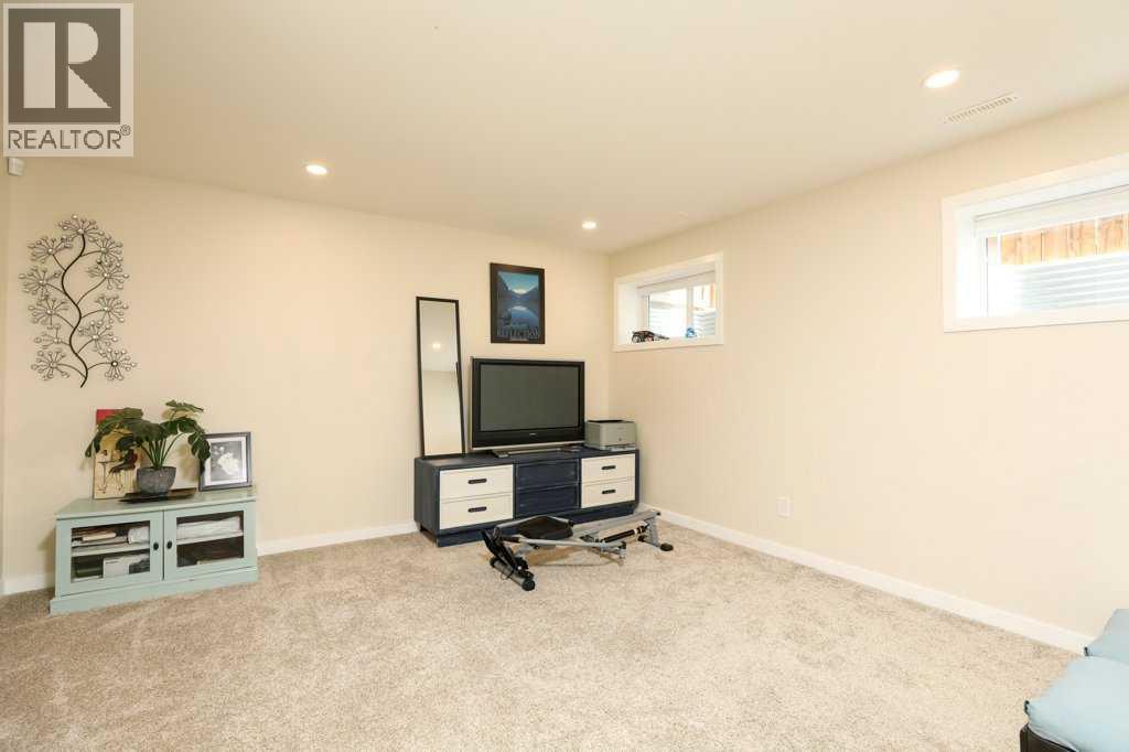 7 Greywolf Road N, Lethbridge, Alberta  T1H 7E8 - Photo 37 - A2293215