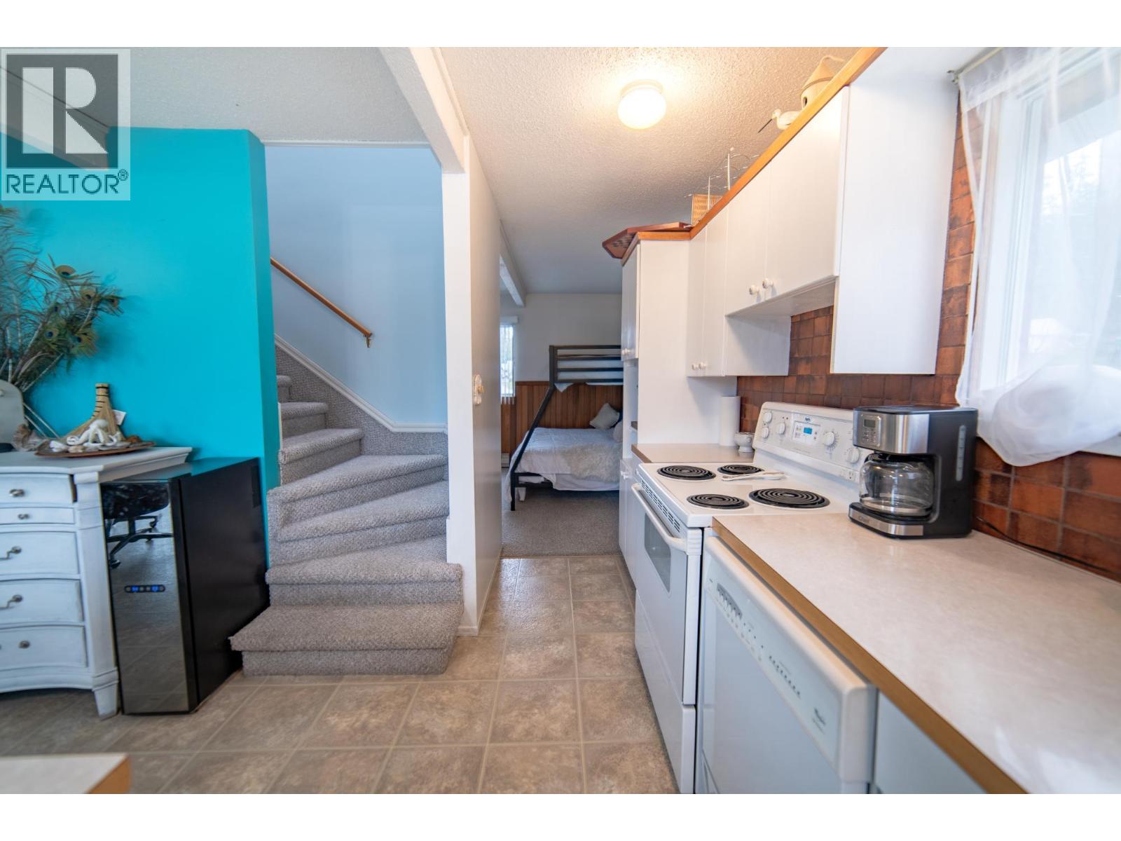 309 Fowler Street, Riondel, British Columbia  V0B 2B0 - Photo 11 - 10376656