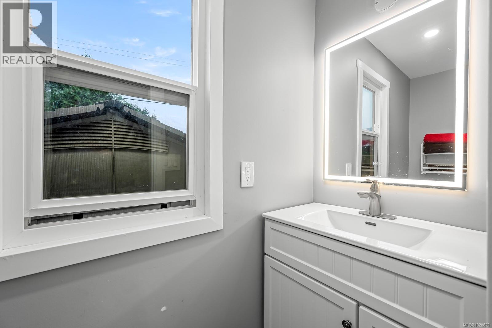 28 2625 Mansfield Dr, Courtenay, British Columbia  V9N 2N2 - Photo 17 - 1028823