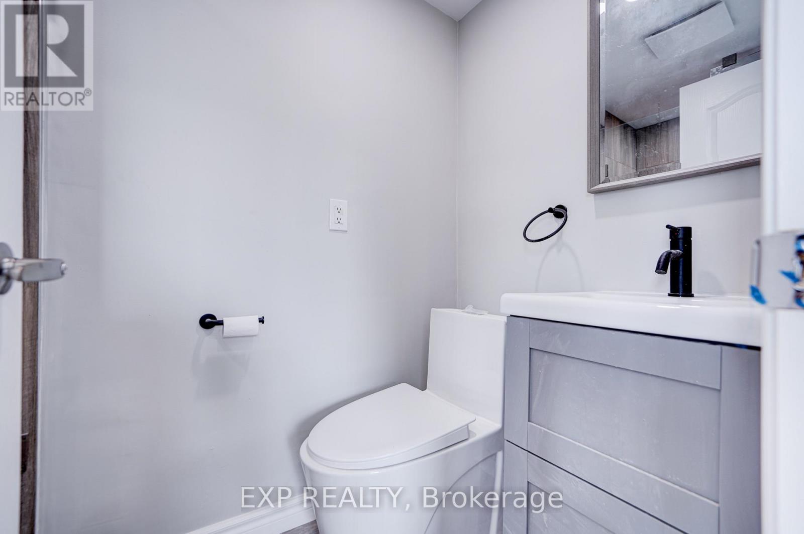 3rd Flr - 850 Carlaw Avenue, Toronto, Ontario  M4K 3L3 - Photo 18 - E12883130