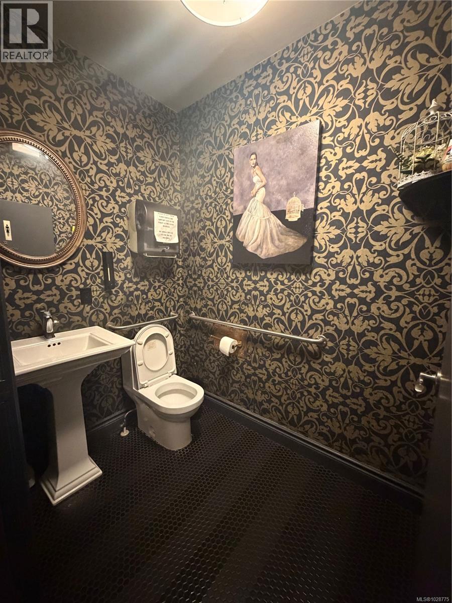 1871 Oak Bay Ave, Victoria, British Columbia  V8R 1C6 - Photo 17 - 1028775