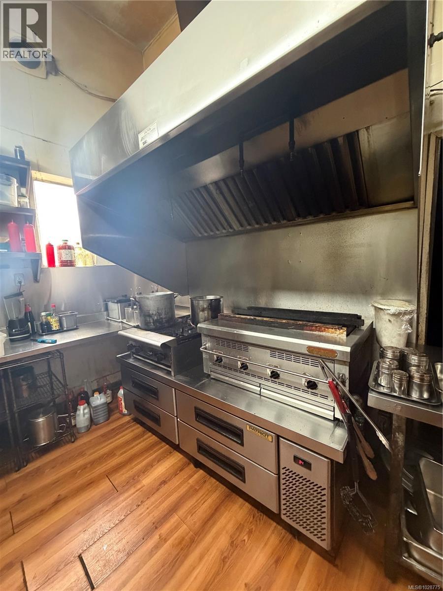 1871 Oak Bay Ave, Victoria, British Columbia  V8R 1C6 - Photo 3 - 1028775