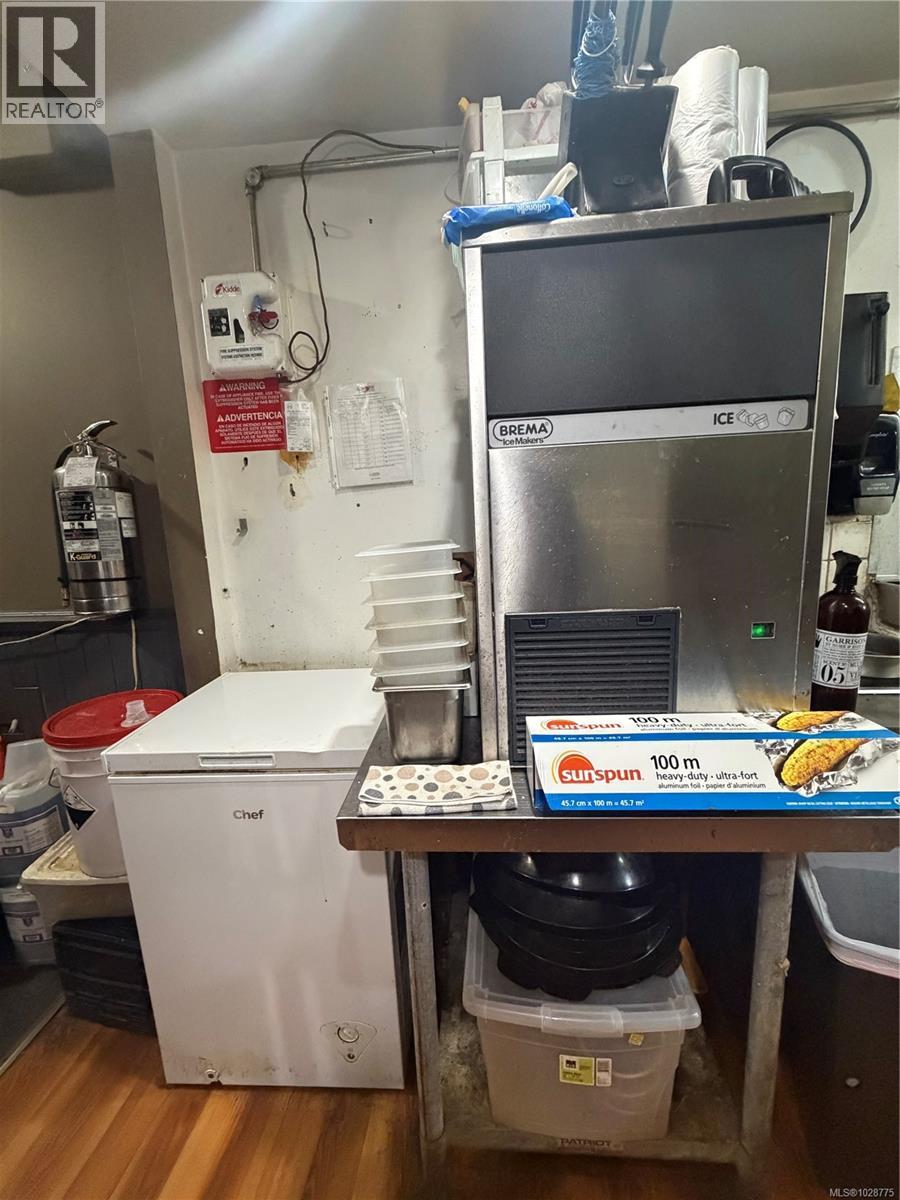 1871 Oak Bay Ave, Victoria, British Columbia  V8R 1C6 - Photo 9 - 1028775