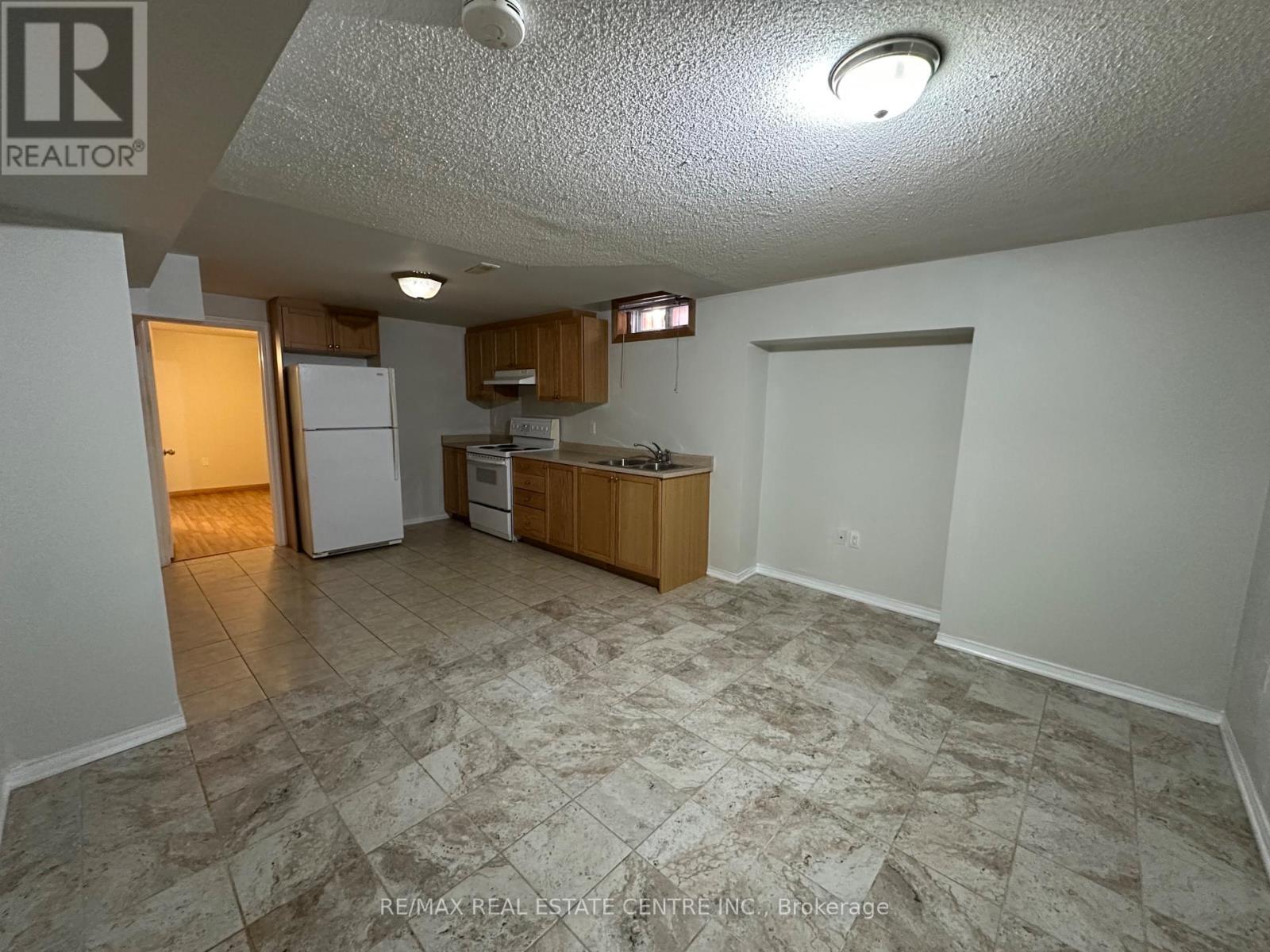 43 Windmill Boulevard, Brampton (Fletcher's Creek South), Ontario  L6Y 3E9 - Photo 11 - W12881122