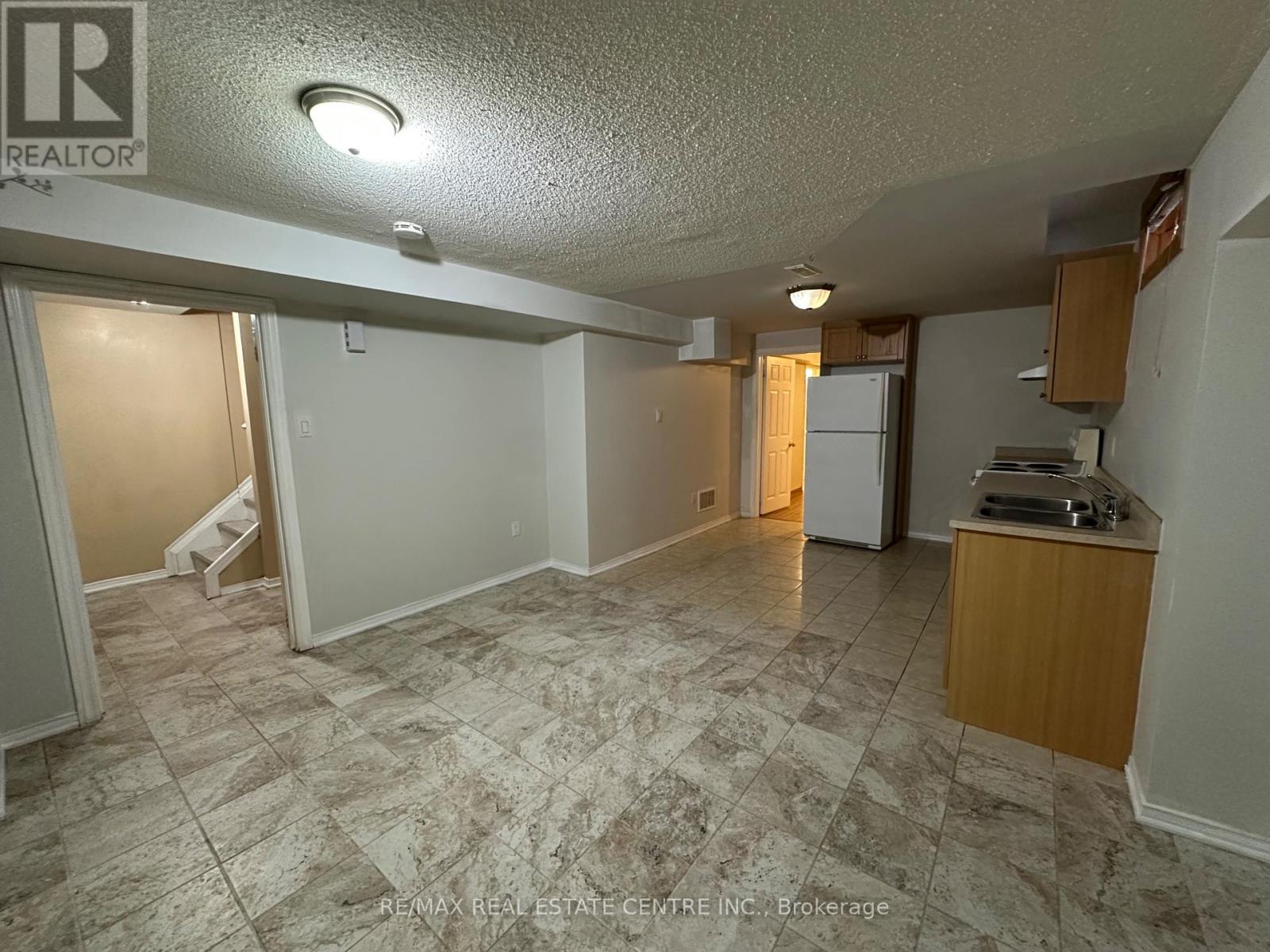 43 Windmill Boulevard, Brampton (Fletcher's Creek South), Ontario  L6Y 3E9 - Photo 13 - W12881122