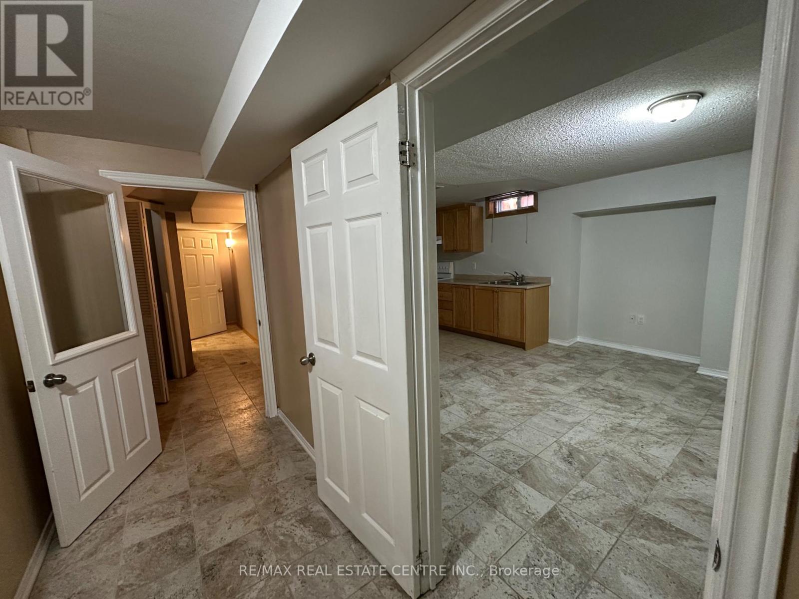 43 Windmill Boulevard, Brampton (Fletcher's Creek South), Ontario  L6Y 3E9 - Photo 10 - W12881122