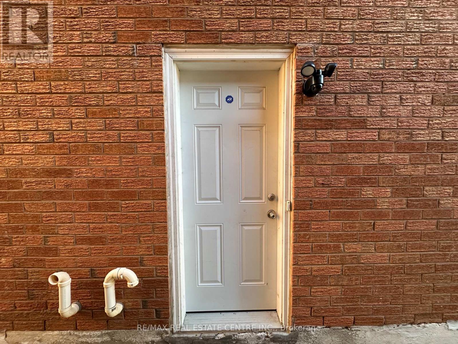 43 Windmill Boulevard, Brampton (Fletcher's Creek South), Ontario  L6Y 3E9 - Photo 5 - W12881122