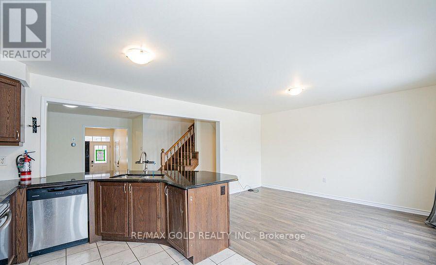 138 Watermill Street, Kitchener, Ontario  N2P 0H3 - Photo 11 - X12859808