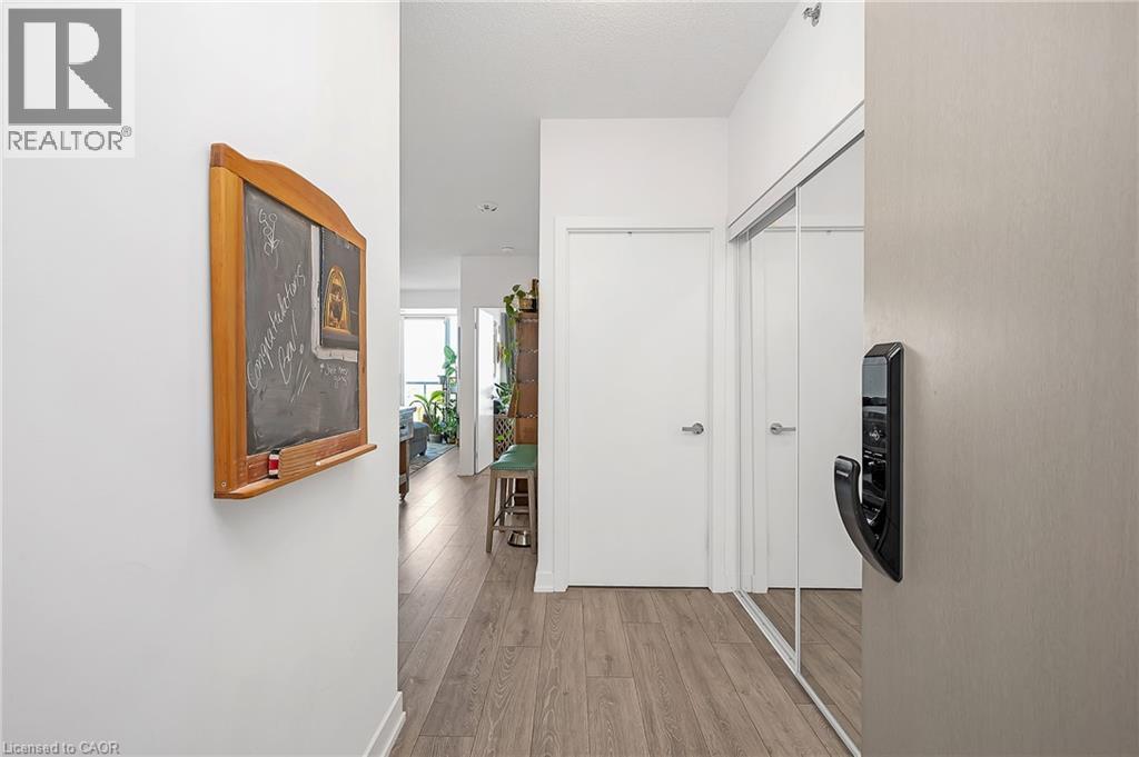 3200 Dakota Common Unit# 1011, Burlington, Ontario  L7M 2A7 - Photo 2 - 40800124