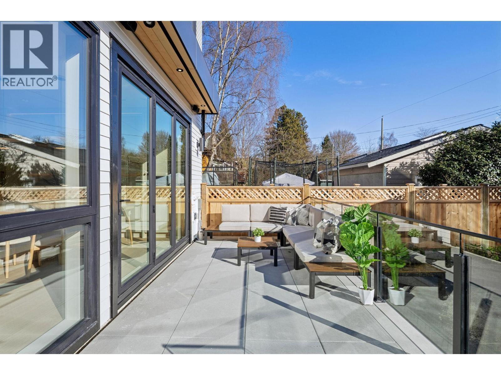 2 3036 W 13th Avenue, Vancouver, British Columbia  V6K 2V2 - Photo 14 - R3096339