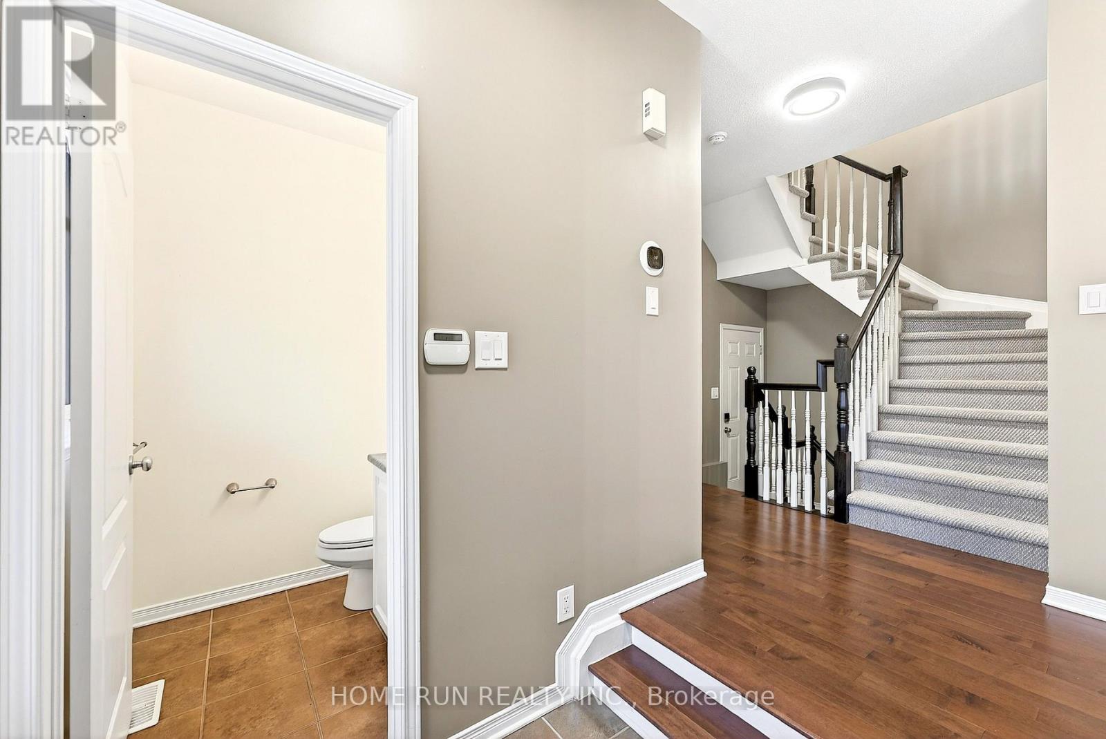 104 Eye Bright Crescent, Ottawa, Ontario  K1V 2K5 - Photo 3 - X12883152