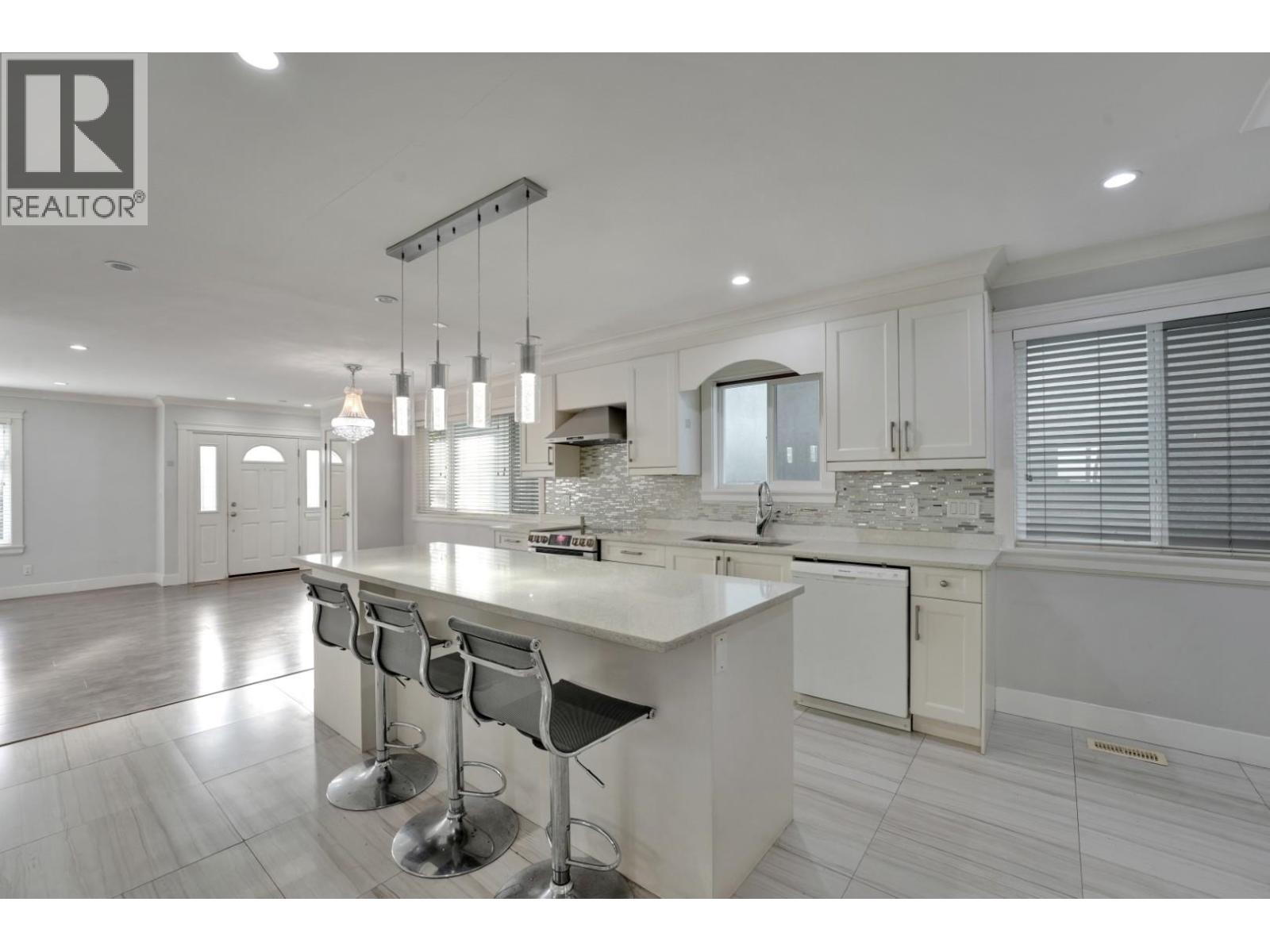 6805 Sherbrooke Street, Vancouver, British Columbia V5X 4C9 - Photo 15 - R3099676