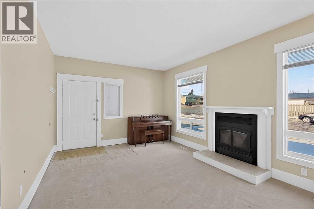 594 3a Avenue, Cardston, Alberta  T0K 0K0 - Photo 5 - A2289004