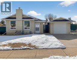 594 3a Avenue, Cardston, Alberta