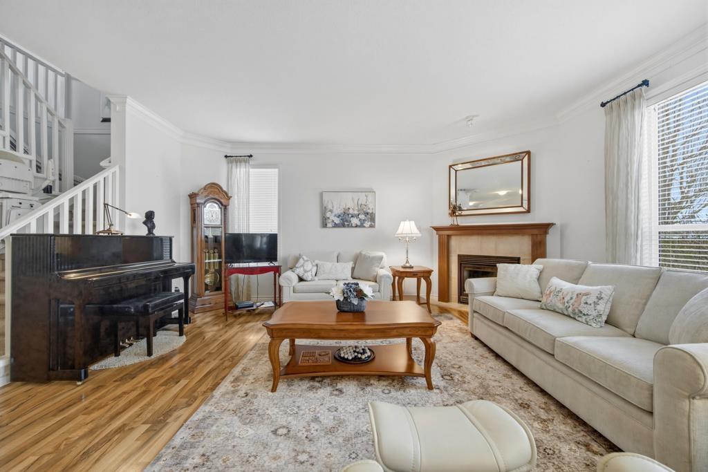 32610 Hood Avenue, Mission, British Columbia  V2V 7P5 - Photo 5 - R3099042