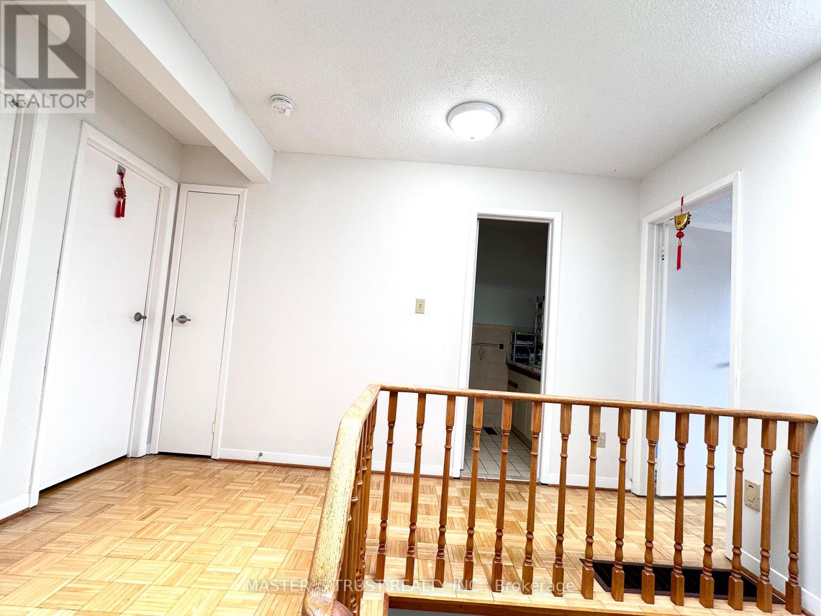 53 Montezuma Trail, Toronto, Ontario M1V 1K4 - Photo 12 - E12883190