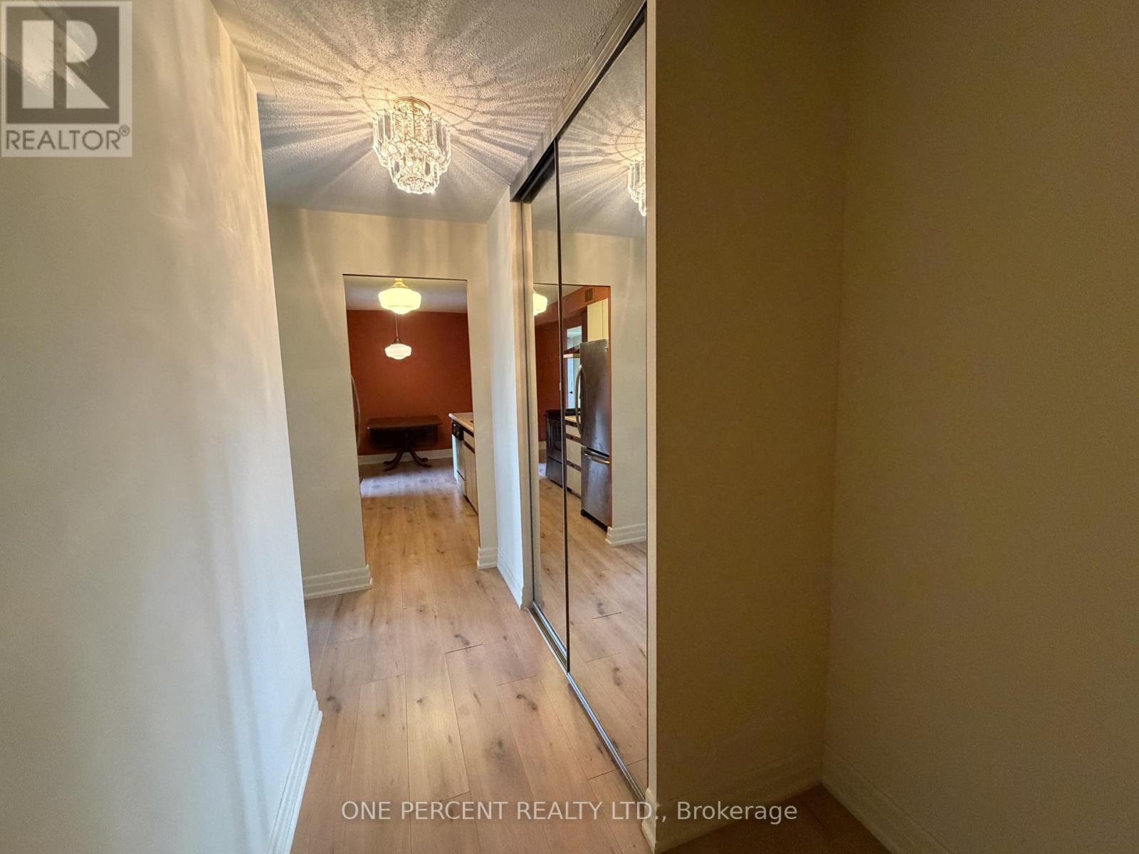 1402 - 61 RICHVIEW ROAD, Toronto, Ontario