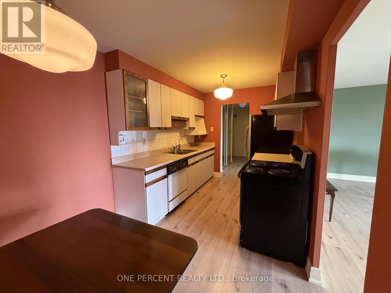1402 - 61 Richview Road, Toronto, Ontario  M9A 4M8 - Photo 3 - W12883188