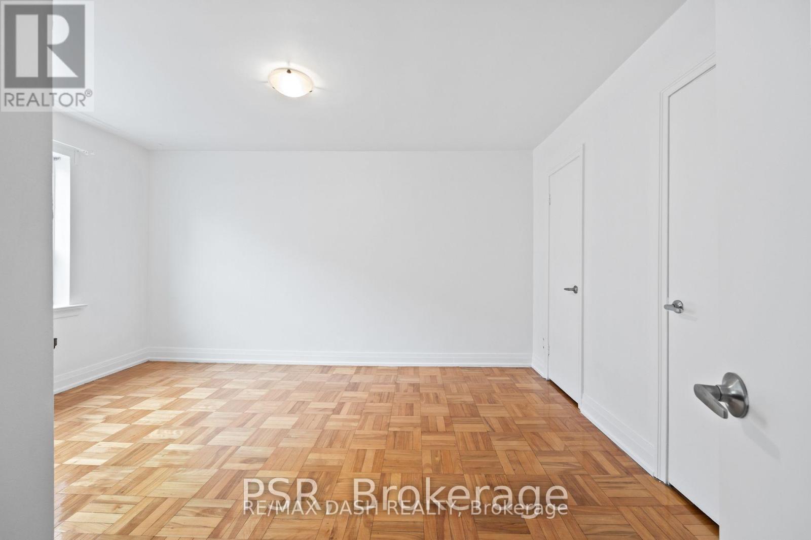 18 - 69 Old Mill Terrace, Toronto, Ontario  M8X 1A1 - Photo 2 - W12883198